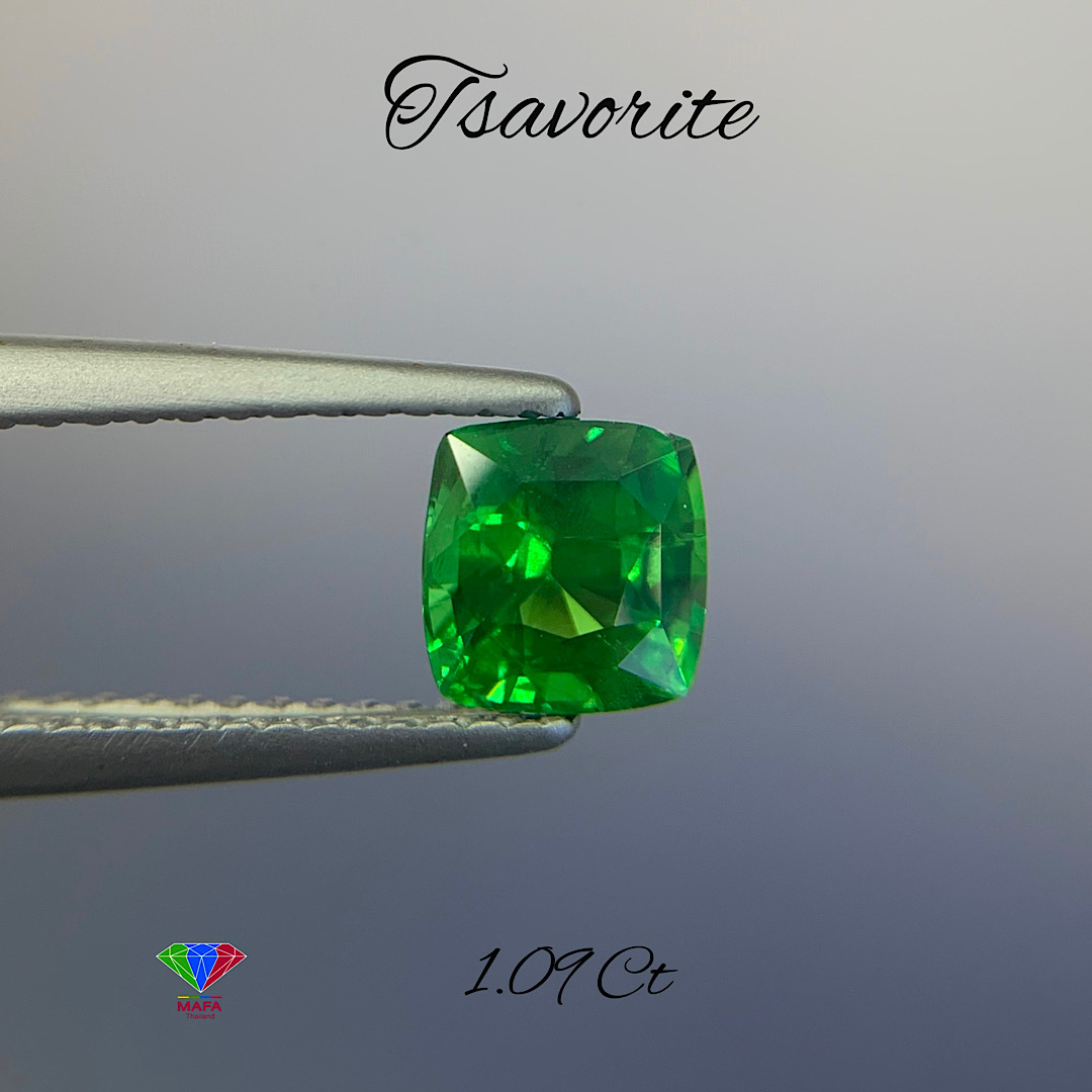 Natural Green Tsavorite Garnet TS014