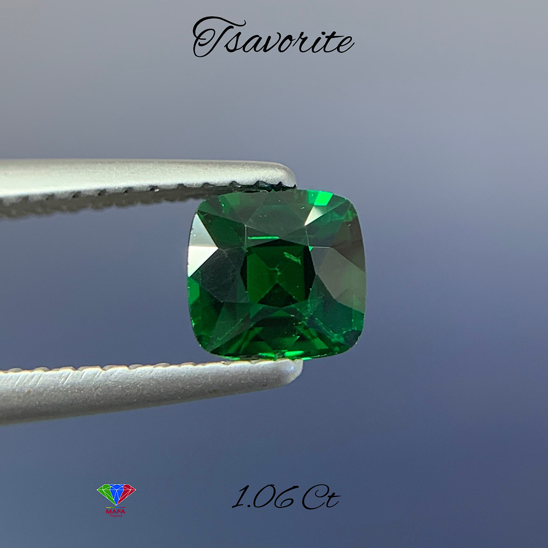 Natural Green Tsavorite Garnet TS005